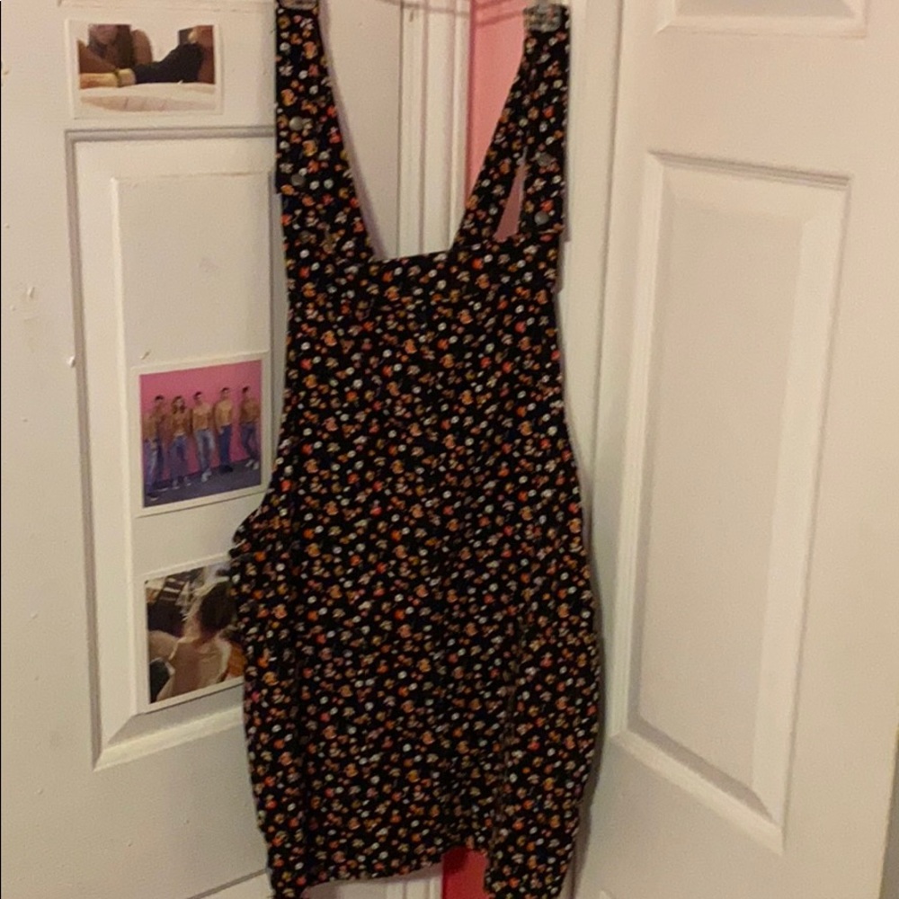 Overall skirt
